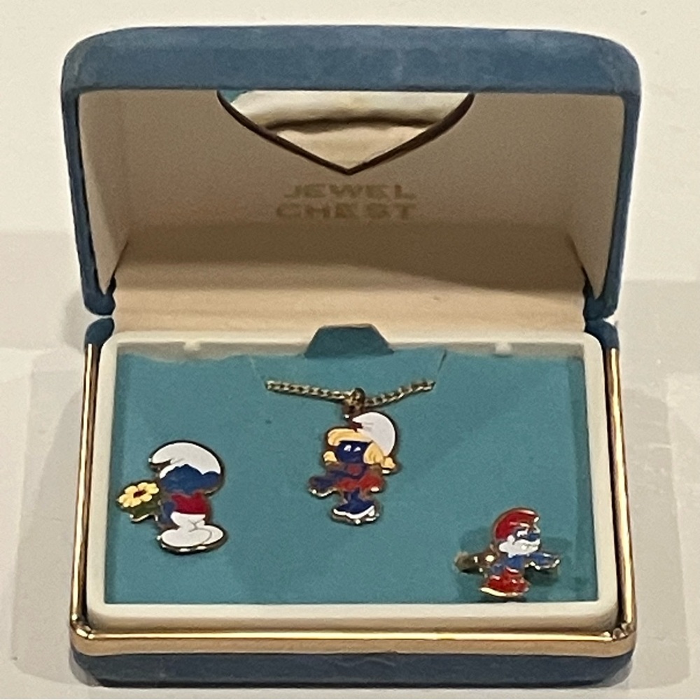 Vintage Smurf’s 3 pc Jewelry Set & Mini Chest